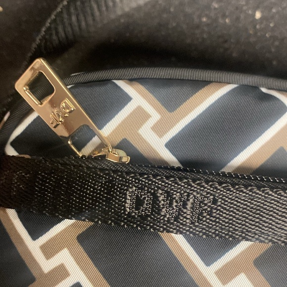 Diane Von Furstenberg for Target Camera bag nwt - Picture 3 of 5